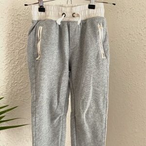 Gap Kids cozy grey drawstring sweatpants with pockets